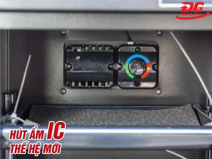 IC của tủ chống ẩm Kumisai DHC 040 (40 lít)