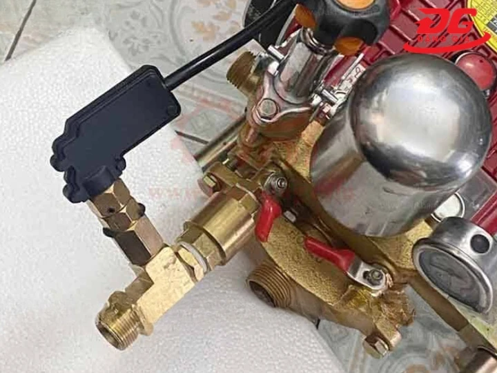 Lưu ý khi dùng rơ le tự ngắt trong máy rửa xe