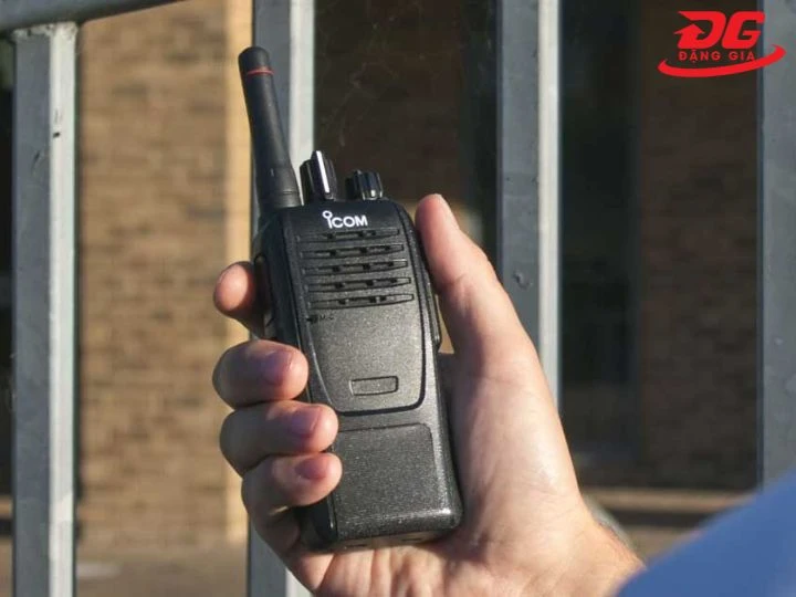 Bộ đàm Icom dễ cầm
