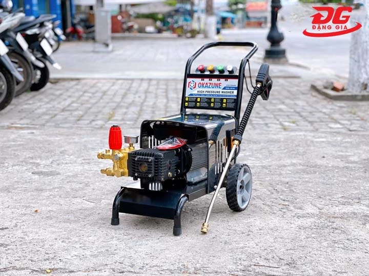 chọn mua máy phun rửa xe Nhật Bản