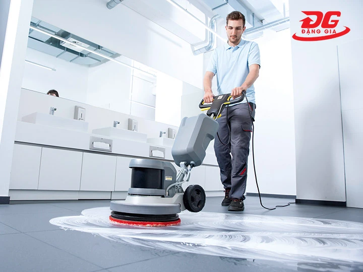 máy chà sàn Karcher chà sàn siêu khoẻ