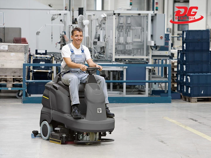 sử dụng máy chà sàn Karcher