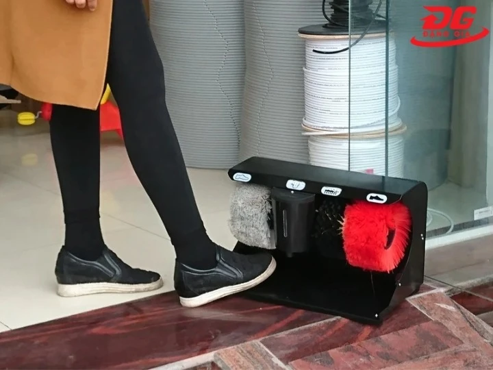 Máy đánh giày Silroad CX-1016B6A có cảm biến thông minh