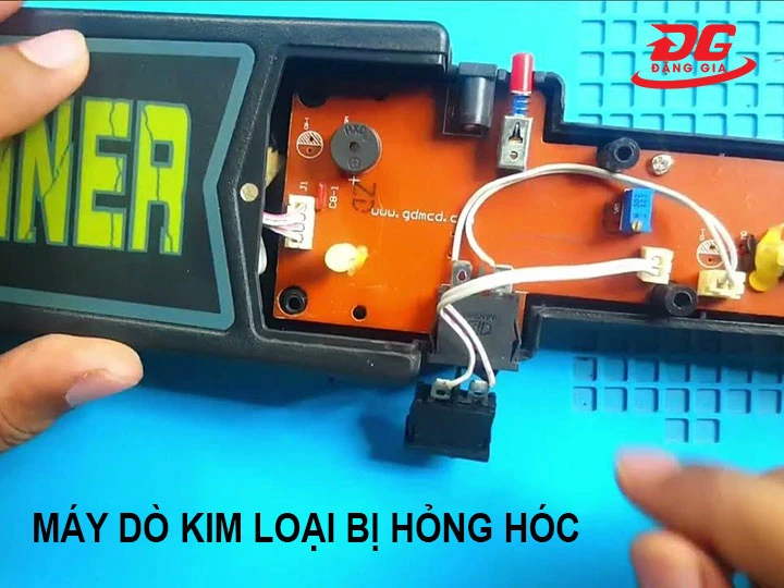 máy dò kim loại bị hỏng
