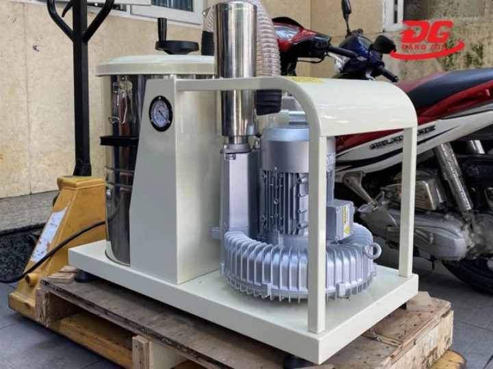 Máy hút bụi Kumisai KMS 220 kết cấu bền bỉ