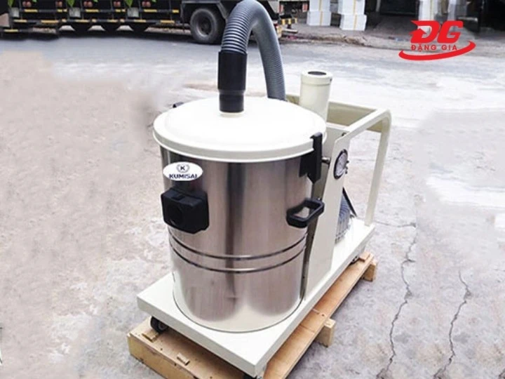 Máy hút bụi Kumisai KMS 220 vận hành êm
