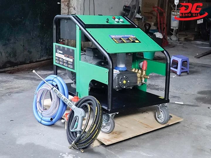 Máy xịt rửa xe Kumisai KMS-350/15