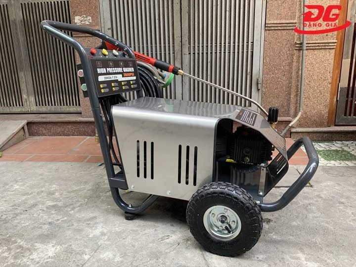 Máy phun rửa xe Lutian 20M36-7.5T4