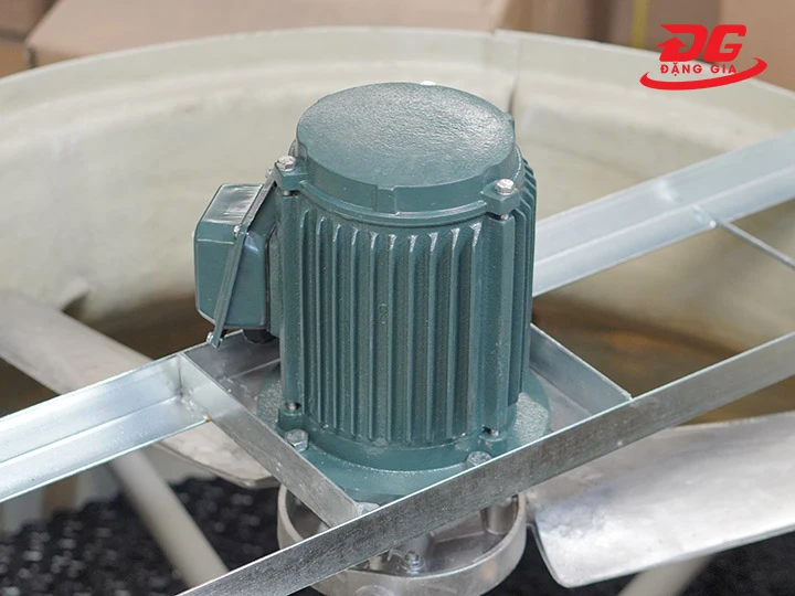 Motor tháp giải nhiệt