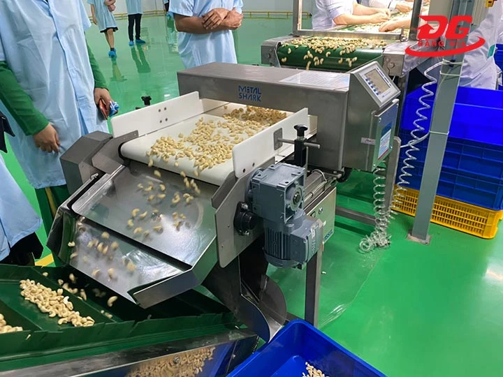 thuê máy dò kim loại công nghiệp