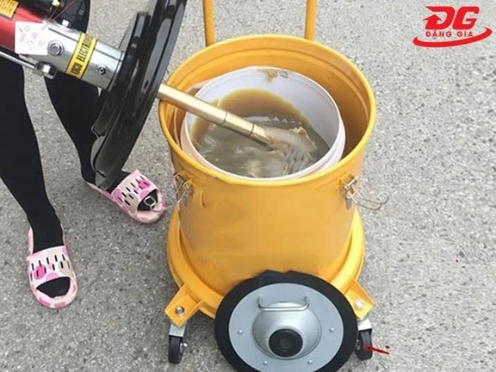 Máy bơm mỡ khí nén Kocu GZ-75B (45 lít) dung tích lớn