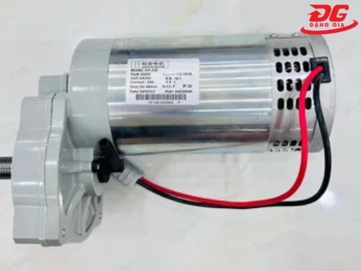 Mua motor chà máy chà sàn liên hợp