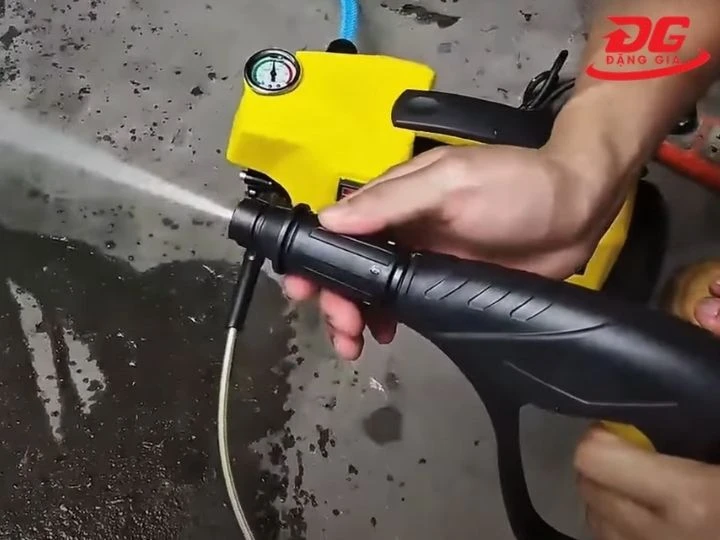 Cách dùng rửa xe máy Kumisai đúng chuẩn