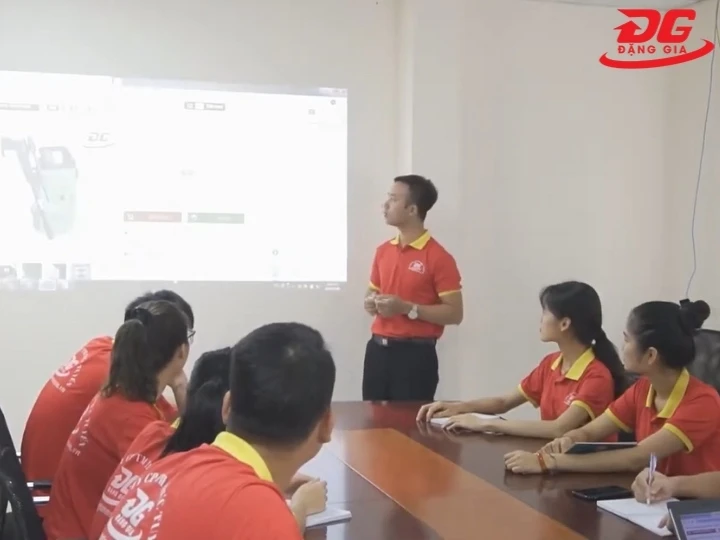 Ceo Đặng Văn Sơn xây dựng đội ngũ bán hàng chuyên nghiệp