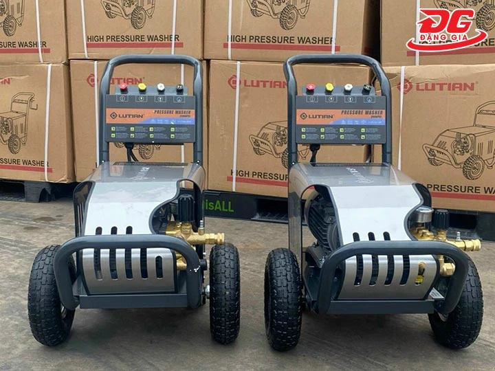 Máy rửa xe cao áp