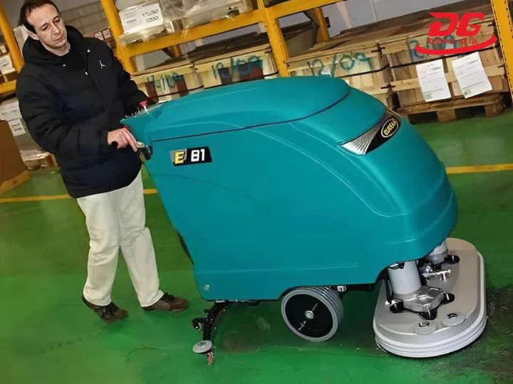 Máy chà sàn Eureka dùng lực đẩy tay