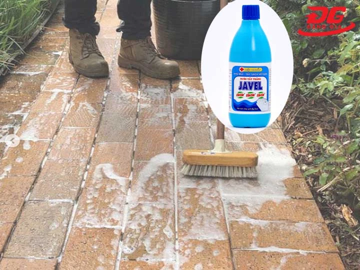 Tẩy trắng nền xi măng bằng nước Javen
