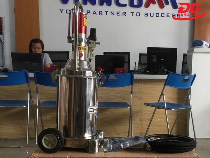 Lý do máy bơm mỡ khí nén Kocu US-8 được ưa chuộng