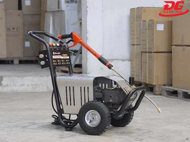 chọn máy rửa xe