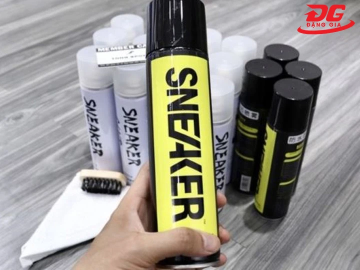 Xịt chống thấm giày Vans