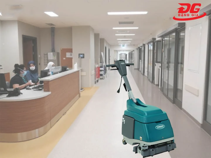 áy chà sàn liên hợp Tennant T1