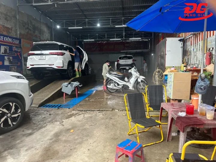 Rửa xe Đồng Tháp Phú Vĩnh Long cẩn thận