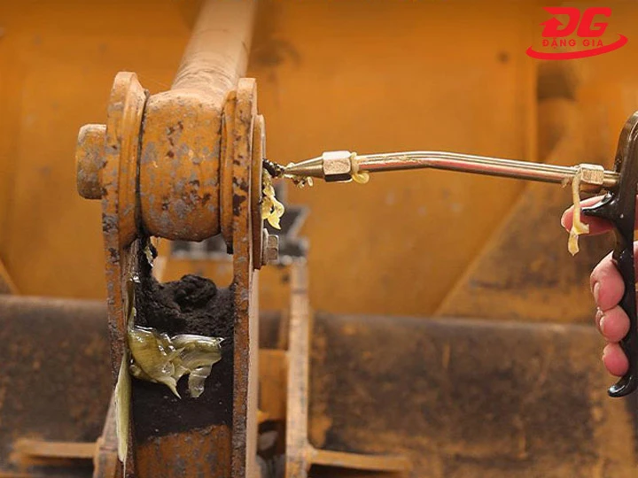 Ứng dụng máy bơm mỡ bằng tay Kocu GZ-6S