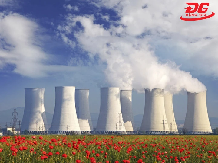 Tháp giải nhiệt Hypebol là gì?