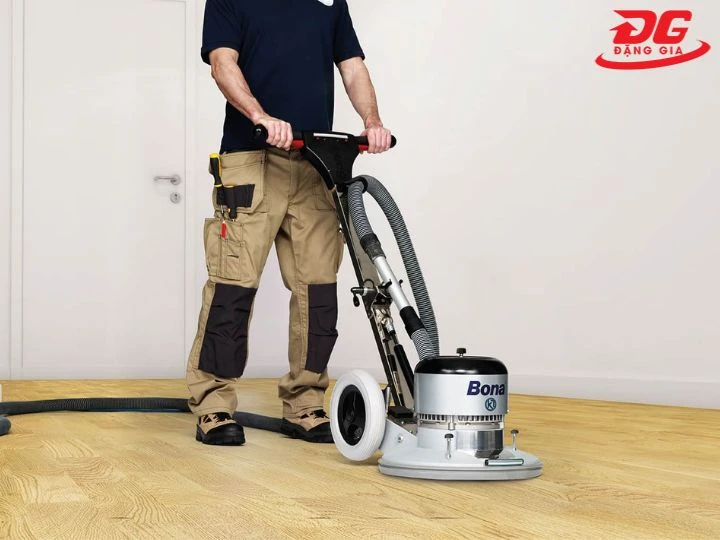 Bảo trì máy chà sàn gỗ