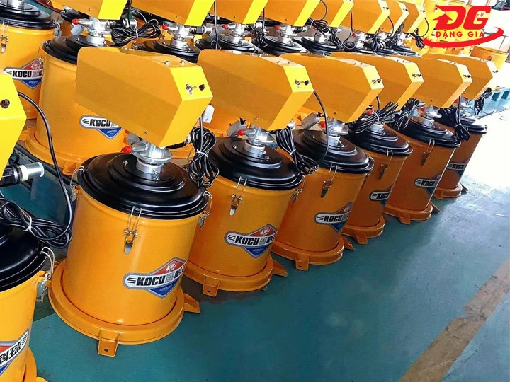 Máy bơm mỡ Kocu chạy điện