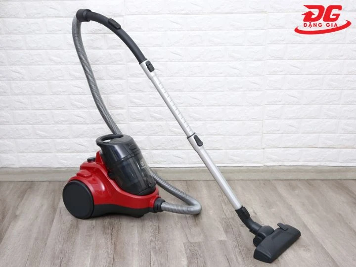 Máy hút bụi Electrolux EC41-6CR