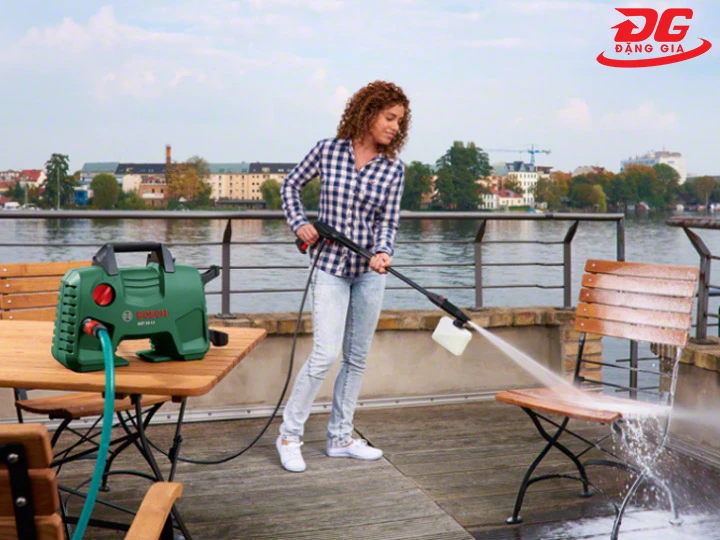 Máy rửa xe Bosch Easy AQT 120 1500W mạnh mẽ