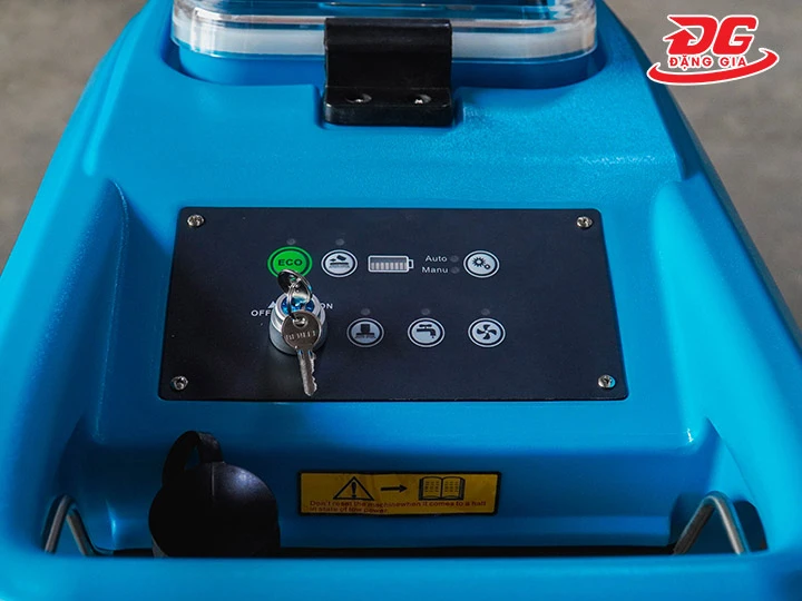 khỏi động máy chà sàn