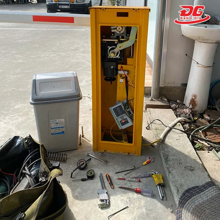 bảo dưỡng barie định kỳ