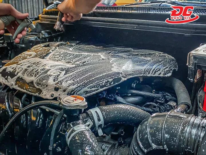 tiệm Rửa Xe H - T