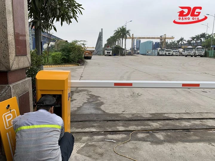 kiểm tra nguồn điện barie