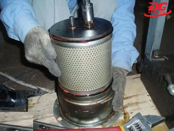 Lỗi máy nén khí trục vít bộ lọc bị nghẽn