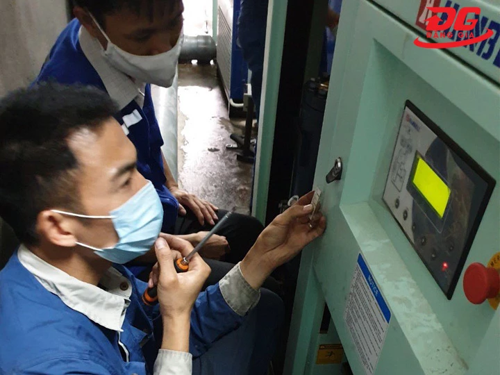 Lỗi máy nén khí trục vít công tắc 42 & 52 báo lỗi