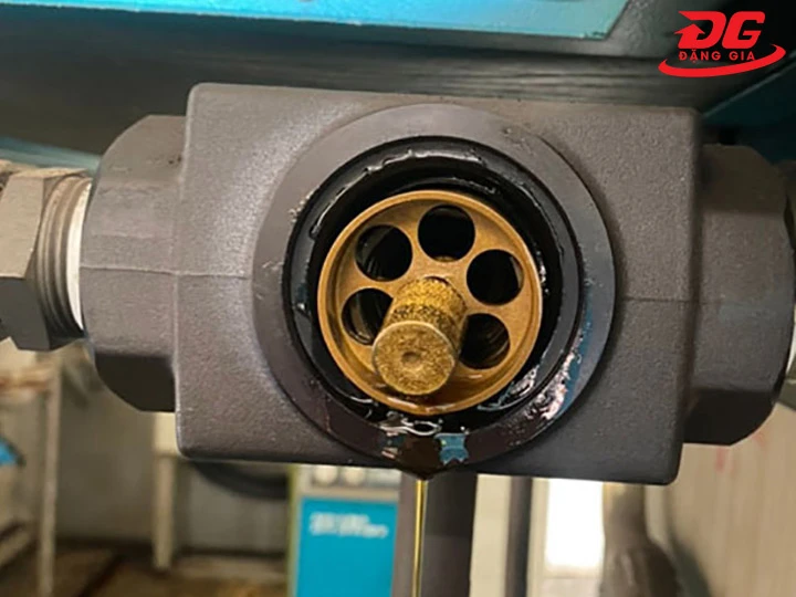 Lỗi máy nén khí trục vít van hằng nhiệt bị hỏng