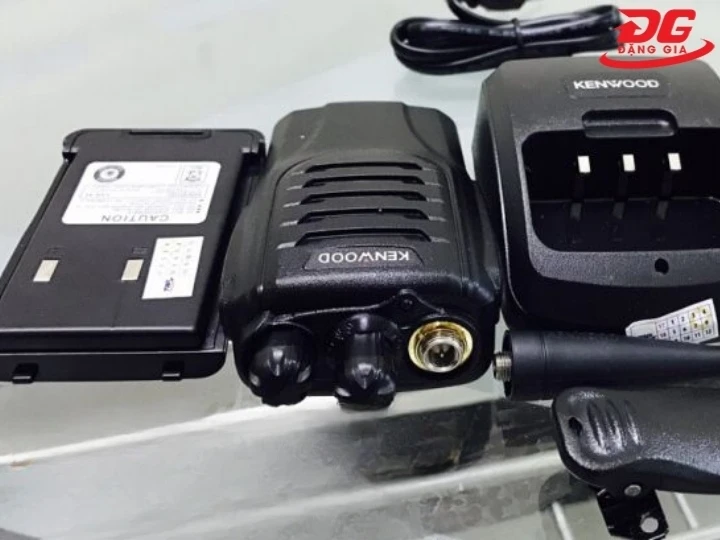 Sạc pin bộ đàm Kenwood TK-3290 chuẩn