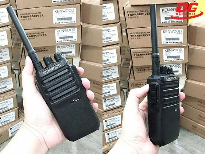 Máy bộ đàm Kenwood TK-U300 có thiết kế nhỏ gọn