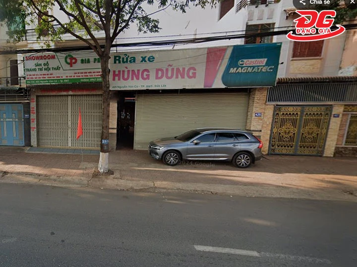 Tiệm rửa xe Hùng Dũng