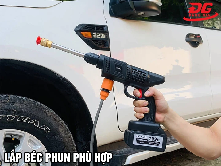 Béc phun máy rửa xe Hitachi 199V cầm tay dùng pin