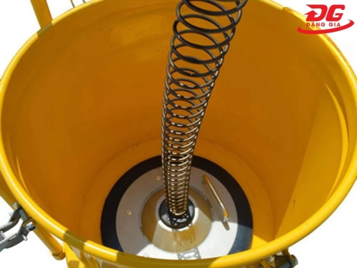 Máy bơm mỡ khí nén Kocu GZ-3 cấp mỡ nhanh