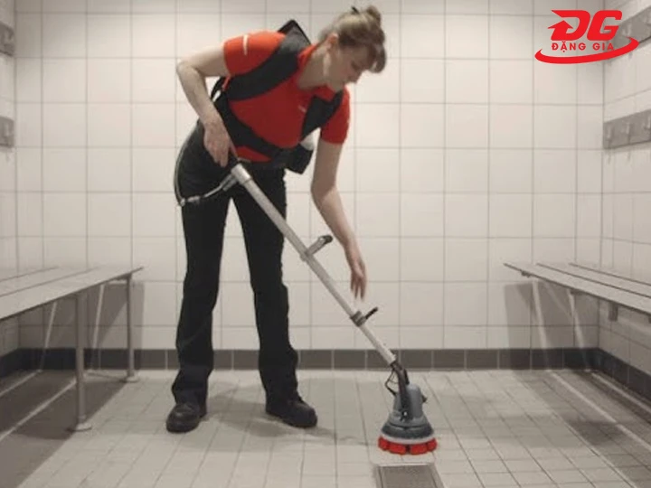 nhược điểm máy chà sàn mini Motor Scrubber