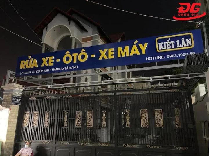 Rửa xe quận Tân Phú Kiết Lân giá ưu đãi