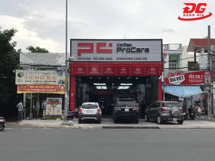 Rửa xe quận Tân Phú Procare tận tâm