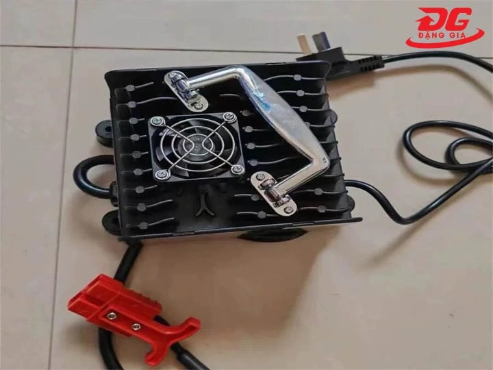 Sạc được nhưng rất chậm