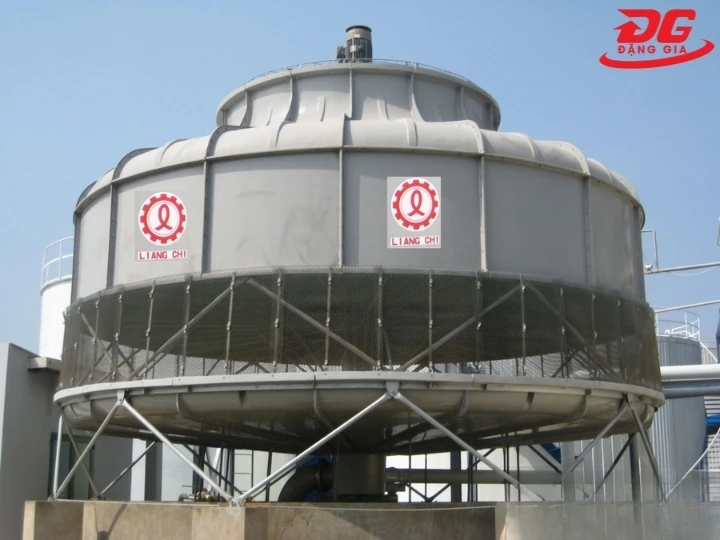 Tháp giải nhiệt Liang Chi LBC-250RT tiết kiệm điện