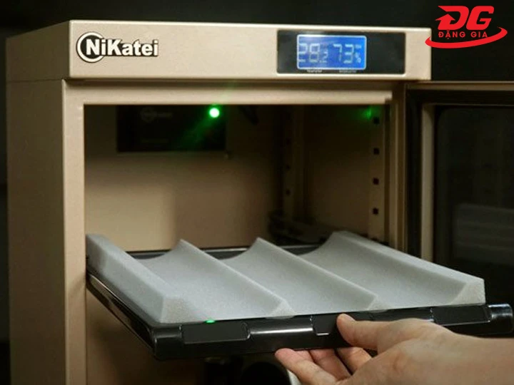 Tủ chống ẩm Nikatei NC-30C Gold Plus có màn hình led